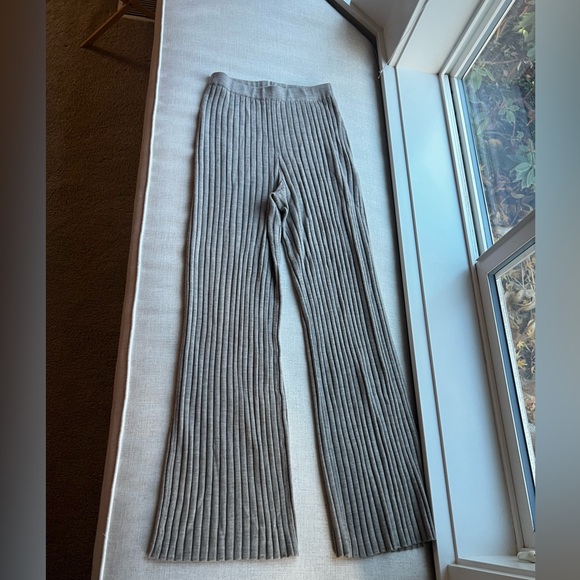 ***La Maille Sezane Maxence Wool
Ribbed Lazare Trousers - Sandstone SET new - Picture 7 of 8
